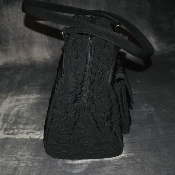Vera Bradley Ultimate Baby Black Quilted Diaper Bag w/ Changing Pad - Picture 4 of 14